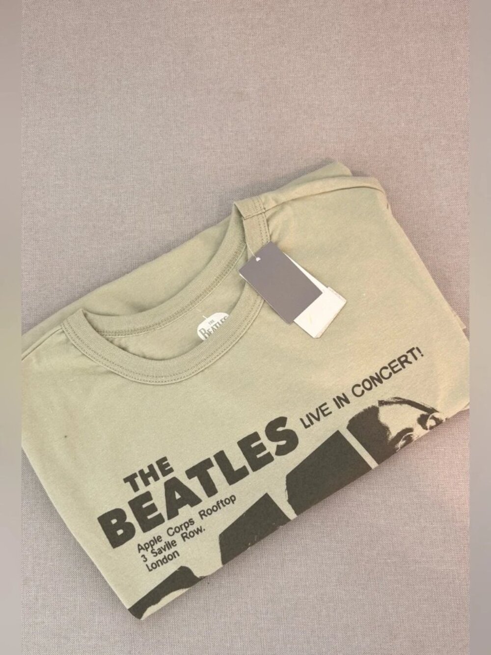 The Beatles Rooftop Concert Graphic Tee Women's Size XXL NWT Band Shirt - Picture 5 of 8